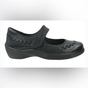Ziera Super Support Black Women's Mary Jane Shoes in excellent condition.